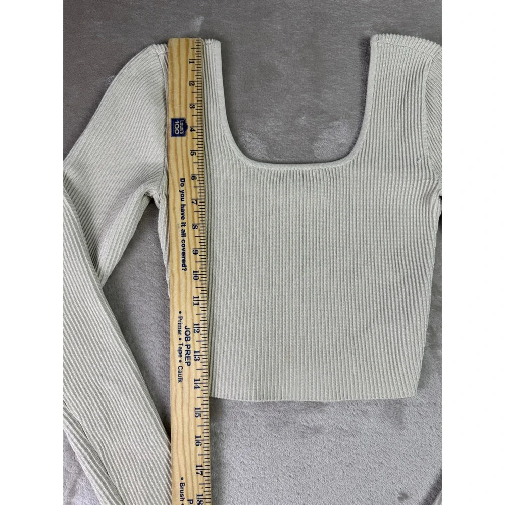 Aritzia Babaton Cream Sculpt Knit Long Sleeve Size XS Sculpt Cropped Square Neck